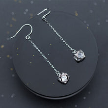 Laden Sie das Bild in den Galerie-Viewer, Geometrische Kristall Ohrringe aus Silber