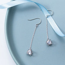 Laden Sie das Bild in den Galerie-Viewer, Geometrische Kristall Ohrringe aus Silber