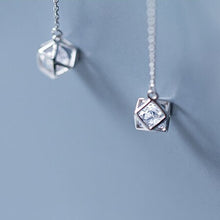 Laden Sie das Bild in den Galerie-Viewer, Geometrische Kristall Ohrringe aus Silber