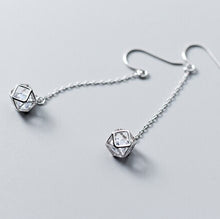 Laden Sie das Bild in den Galerie-Viewer, Geometrische Kristall Ohrringe aus Silber