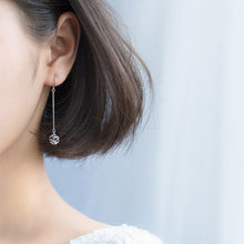 Laden Sie das Bild in den Galerie-Viewer, Geometrische Kristall Ohrringe aus Silber