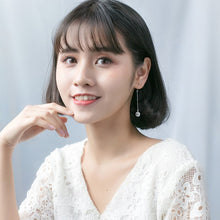 Laden Sie das Bild in den Galerie-Viewer, Geometrische Kristall Ohrringe aus Silber