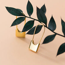 Laden Sie das Bild in den Galerie-Viewer, Vorhängeschloss Ohrringe aus Silber