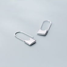 Laden Sie das Bild in den Galerie-Viewer, Vorhängeschloss Ohrringe aus Silber