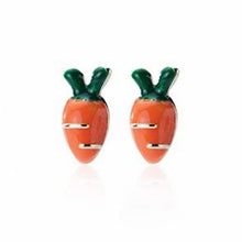 Laden Sie das Bild in den Galerie-Viewer, Karotten Ohrstecker aus Silber