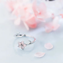 Laden Sie das Bild in den Galerie-Viewer, Roser Blumen Ring aus Silber