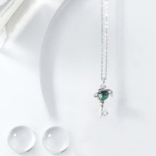 Laden Sie das Bild in den Galerie-Viewer, Planeten-Schlüssel Halskette aus Silber