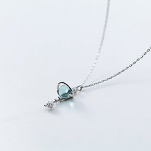 Laden Sie das Bild in den Galerie-Viewer, Planeten-Schlüssel Halskette aus Silber