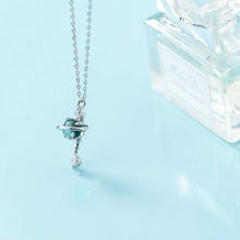 Laden Sie das Bild in den Galerie-Viewer, Planeten-Schlüssel Halskette aus Silber