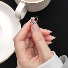 Laden Sie das Bild in den Galerie-Viewer, Schlangen Ring aus Silber