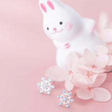 Laden Sie das Bild in den Galerie-Viewer, Schneeflocken Ohrstecker aus Silber