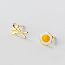 Laden Sie das Bild in den Galerie-Viewer, Eier Ohrstecker aus Silber