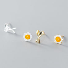Laden Sie das Bild in den Galerie-Viewer, Eier Ohrstecker aus Silber