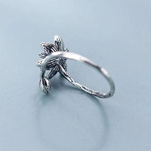 Black Flower Ring made of Silver