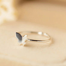 Load image into Gallery viewer, Butterfly Ring made of Silver
