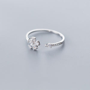 Zirkonia Blumen Ring aus Silber