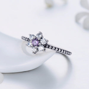 Violetter Blumen Ring