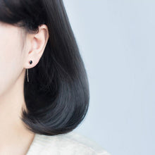 Laden Sie das Bild in den Galerie-Viewer, Kristall Ohrringe aus Silber
