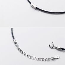 Laden Sie das Bild in den Galerie-Viewer, Halsband/Choker mit Rechteckigem Silber Anhänger
