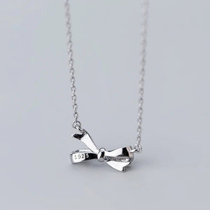 Silver Ribbon Necklace