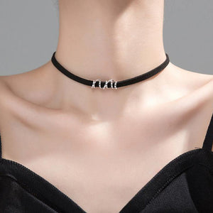 Schwarzer Choker mit Silber Anhänger